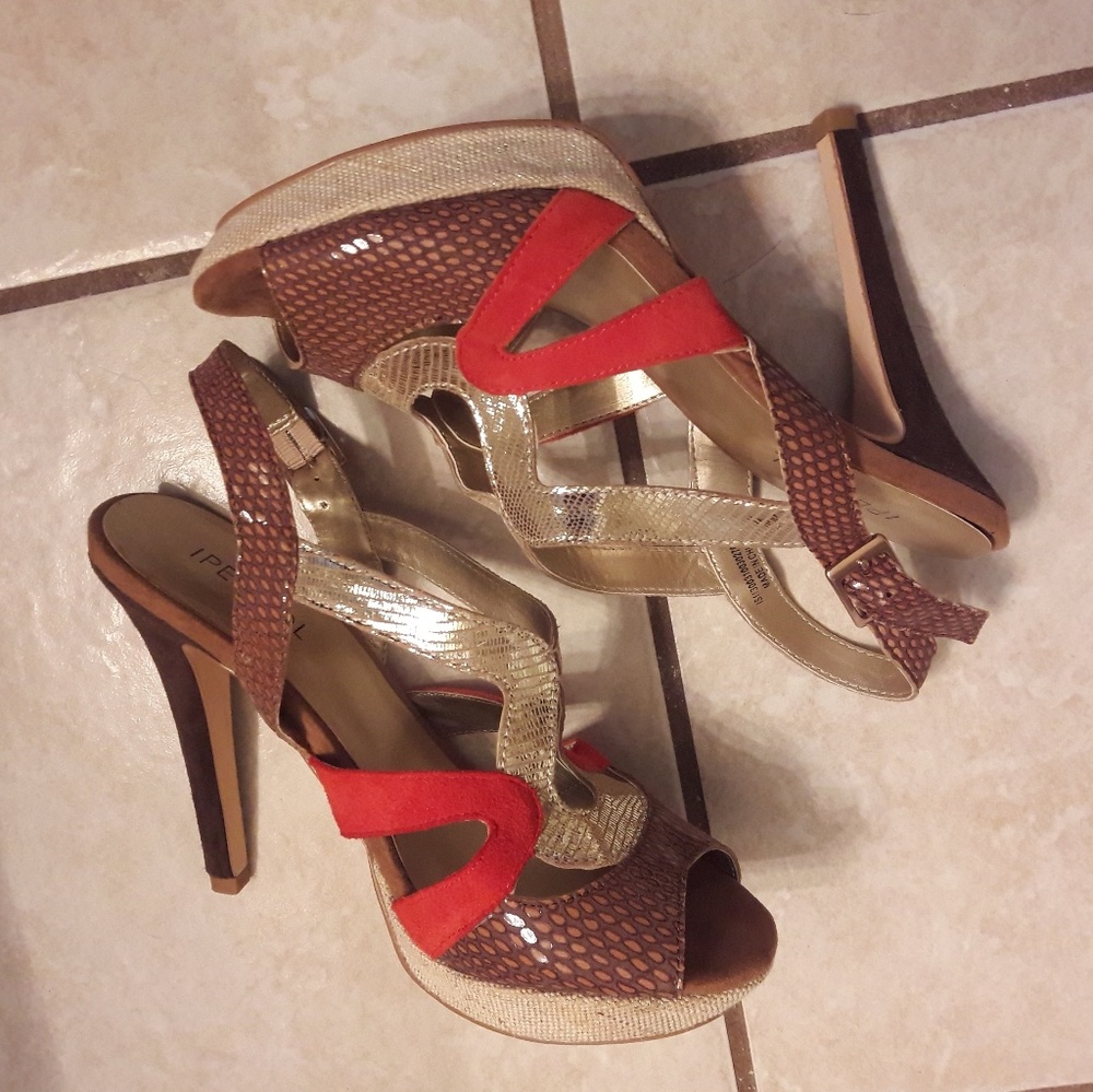 Ipekyol/Suede Pumps w / Exotic Print Detail